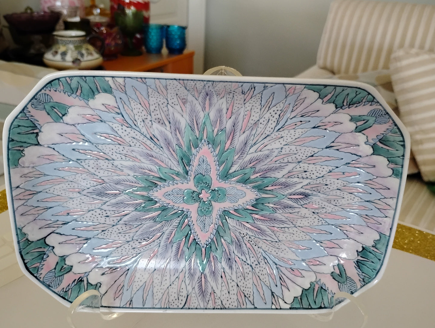 TOYO PLUMAGE FANTASY PASTEL PLATE