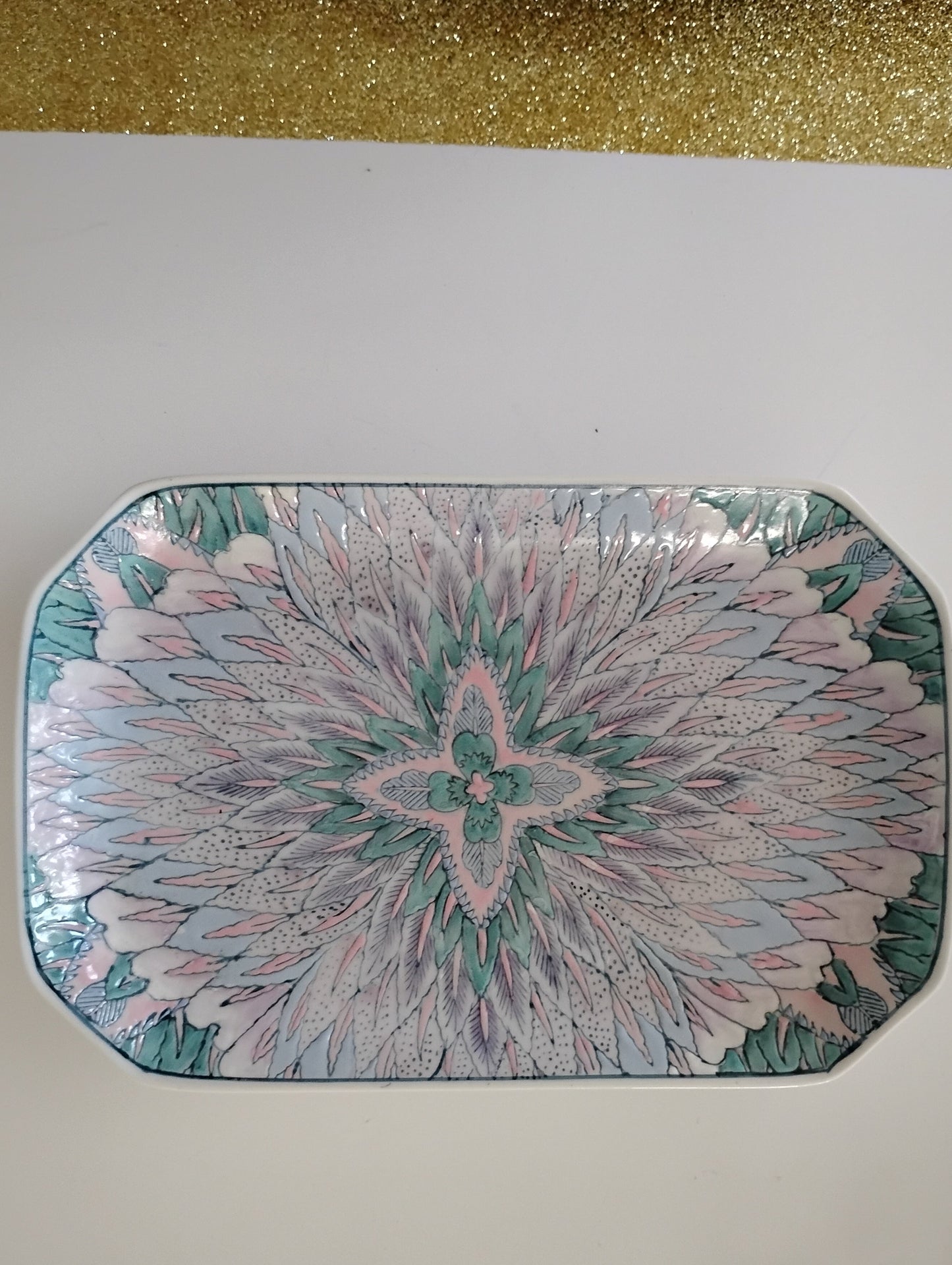 TOYO PLUMAGE FANTASY PASTEL PLATE