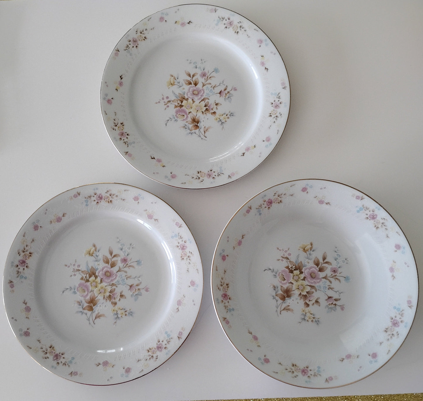 Set of two Chinese salad plates and one serving bowl.